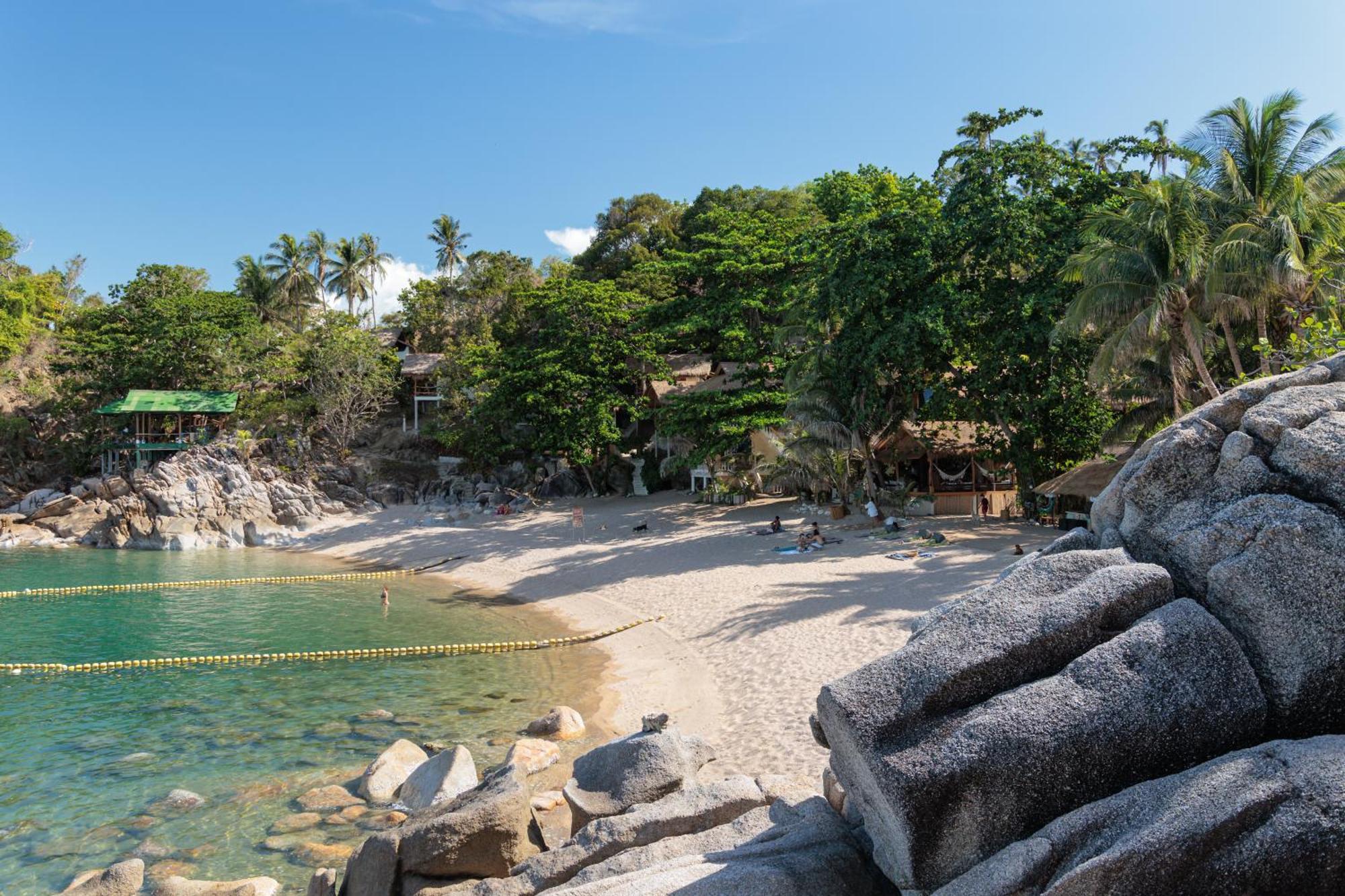 Why Nam Beach Haad Yuan Luaran gambar